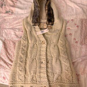 Natural collections knit fur vest, size M